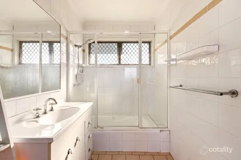 Property photo of 7/3 Thompson Crescent Clontarf QLD 4019