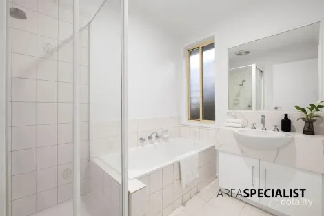 Property photo of 11 Forbes Avenue Lynbrook VIC 3975