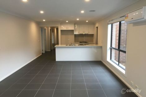 Property photo of 6 Jobe Way Roxburgh Park VIC 3064