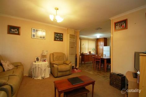 Property photo of 4 Westmere Crescent Coolaroo VIC 3048