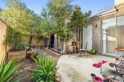 Property photo of 9 Elgar Lane Caroline Springs VIC 3023