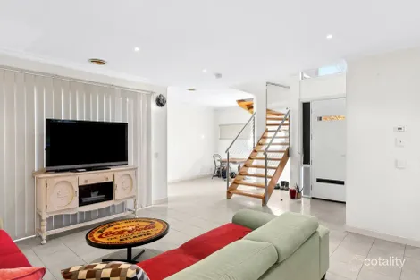 Property photo of 9 Elgar Lane Caroline Springs VIC 3023