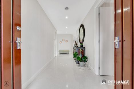 Property photo of 16 Langport Crescent Sunbury VIC 3429