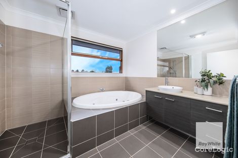 Property photo of 29 Omarama Way Taylors Hill VIC 3037
