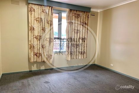 32 Stradbroke Dr, St Albans, VIC 3021