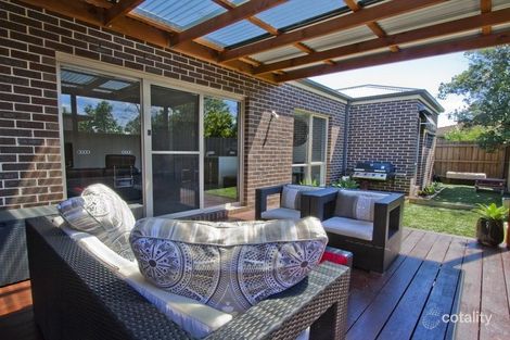 Property photo of 2/20 Vaina Street Werribee VIC 3030