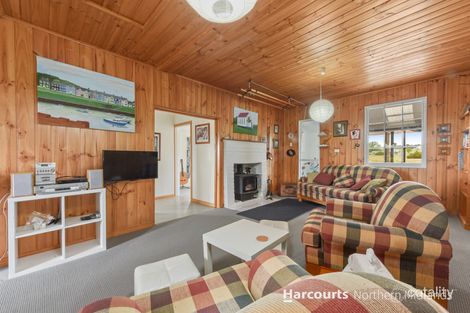 Property photo of 14 The Boulevards Ross TAS 7209
