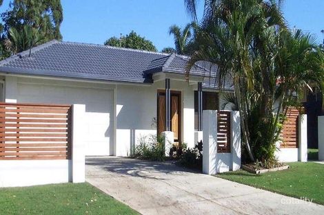 31 Petersen Ave, Southport, QLD 4215