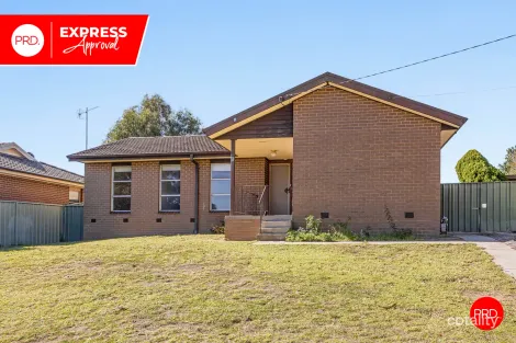 12 Derwent Dr, Long Gully, VIC 3550