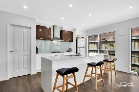 Property photo of 92 Evesham Drive Point Cook VIC 3030