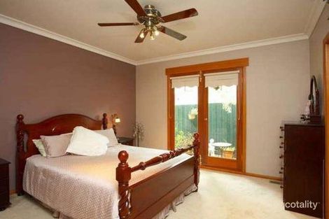 Property photo of 56 Whitelaw Street Reservoir VIC 3073
