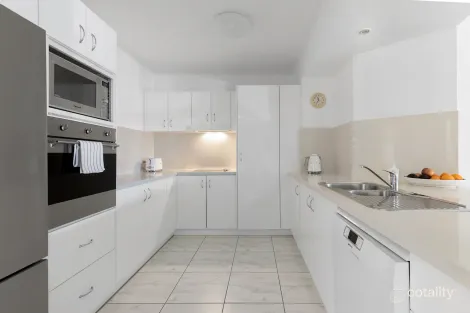 Property photo of 10/4 Serenity Close Noosa Heads QLD 4567