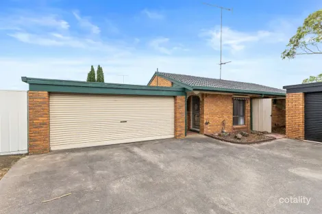 Property photo of 2/12 Regency Court Traralgon VIC 3844