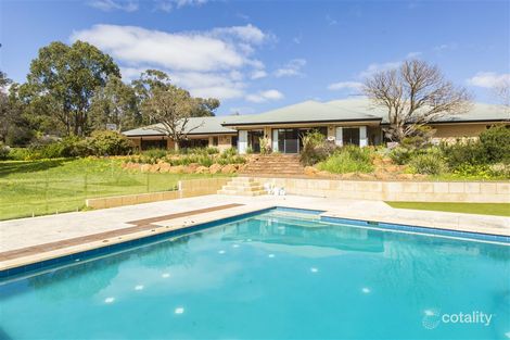 19 Crystal Pl, Wattle Grove, WA 6107