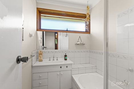 Property photo of 2 Zebrafinch Court Carrum Downs VIC 3201