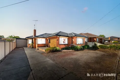 Property photo of 5 Mulhall Drive St Albans VIC 3021