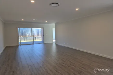 Property photo of 22 Lancaster Drive Badagarang NSW 2540