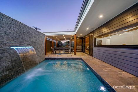 Property photo of 8 Peninsula Avenue Haywards Bay NSW 2530