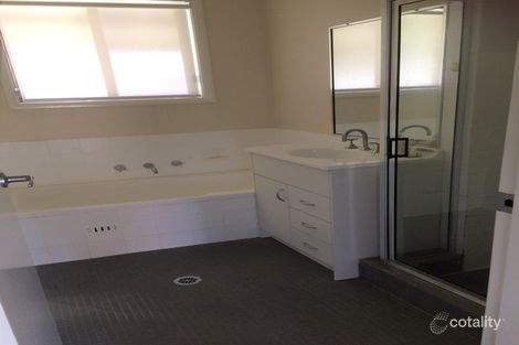Property photo of 16 Standish Avenue Oakhurst NSW 2761