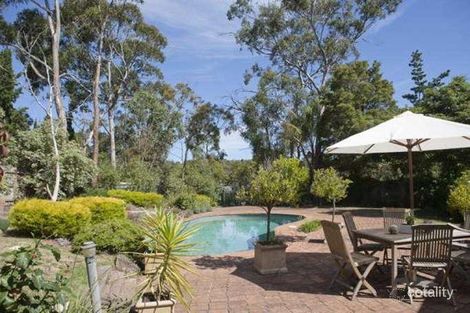 30 Walkers Rd, Mount Eliza, VIC 3930