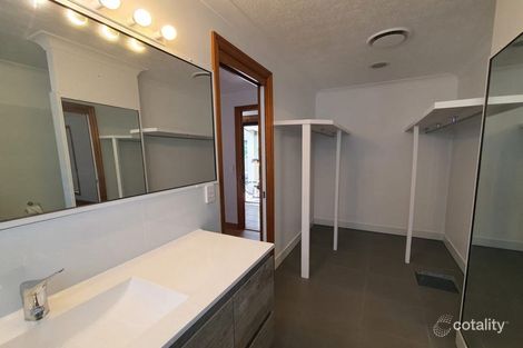 Property photo of 8 Tennyson Place Robina QLD 4226