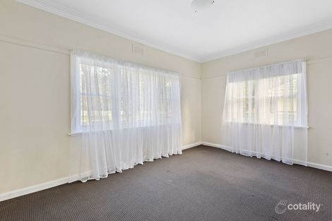 Property photo of 33 College Crescent Flora Hill VIC 3550