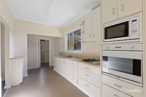 Property photo of 33 College Crescent Flora Hill VIC 3550
