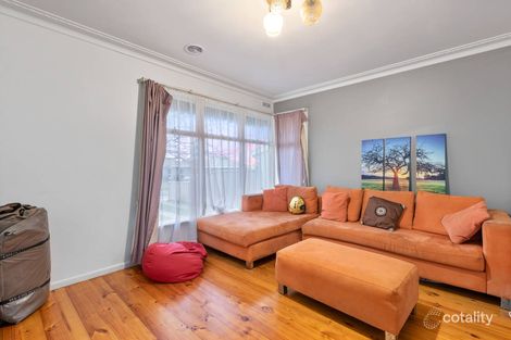 Property photo of 8 Maude Street Wendouree VIC 3355