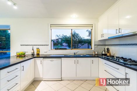 Property photo of 1 Casuarina Court Narre Warren VIC 3805