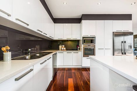 Property photo of 587 Warrigal Road Ashwood VIC 3147