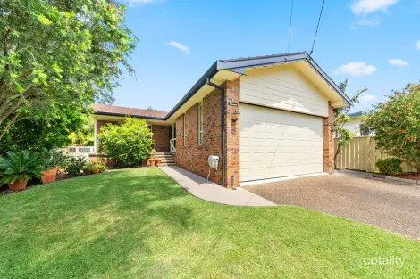 Property photo of 126 Cams Boulevard Summerland Point NSW 2259