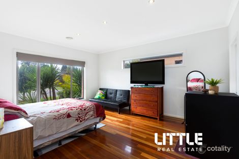 Property photo of 90 Sandarra Boulevard Sandhurst VIC 3977