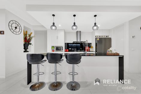 Property photo of 14 Luster Crescent Tarneit VIC 3029