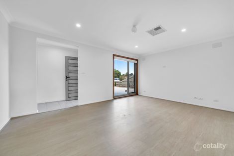 Property photo of 5 Bunbury Avenue Narre Warren VIC 3805