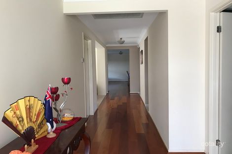 Property photo of 19 Minorca Circuit Hamlyn Terrace NSW 2259