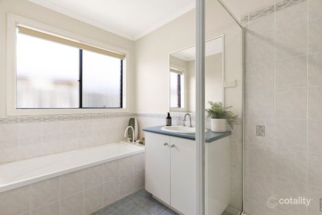 Property photo of 9 McGinness Avenue Roxburgh Park VIC 3064