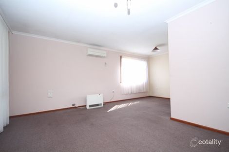 Property photo of 11 Wren Street Mount Austin NSW 2650