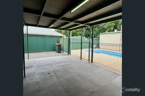 Property photo of 50 Staal Crescent Emerald QLD 4720