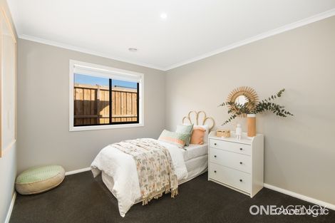 Property photo of 7 Fawkner Crescent Armstrong Creek VIC 3217