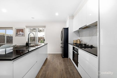 Property photo of 119 Sovereign Manors Crescent Rowville VIC 3178
