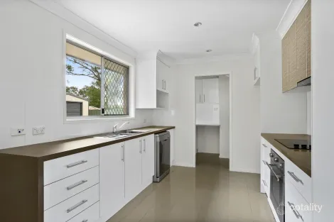 Property photo of 6 Allinga Drive Oak Flats NSW 2529