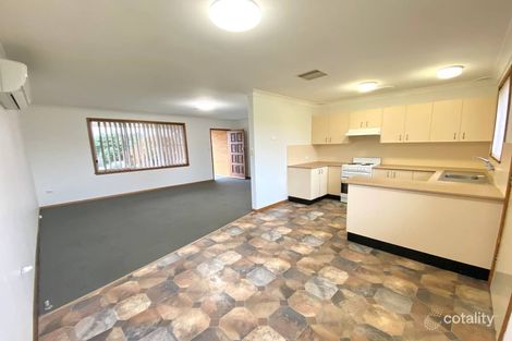 Property photo of 16 Downes Crescent Parkes NSW 2870