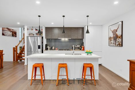 Property photo of 20 Aramon Way Berwick VIC 3806