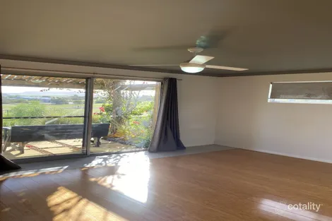 Property photo of 50 Redcliffe Concourse White Peak WA 6532