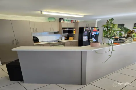 Property photo of 18 Mayfair Drive Emerald QLD 4720