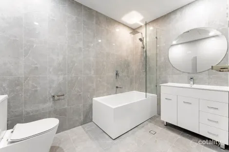 Property photo of 148 Cavendish Road Coorparoo QLD 4151