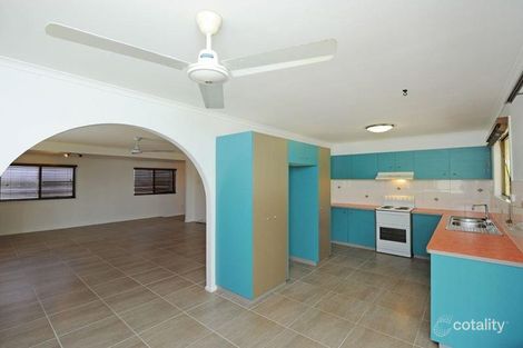 Property photo of 28 Penda Avenue New Auckland QLD 4680