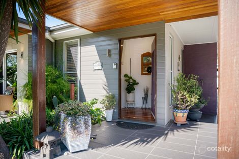 Property photo of 2 Harlow Street Marks Point NSW 2280