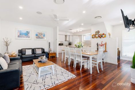 Property photo of 2 Harlow Street Marks Point NSW 2280