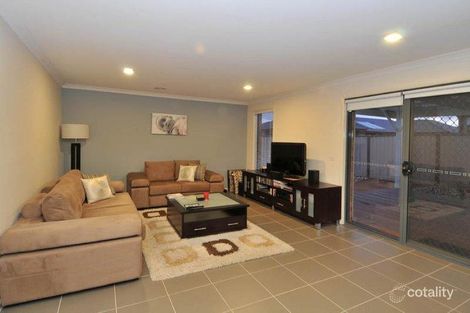 Property photo of 8 Redbox Crescent Burnside Heights VIC 3023
